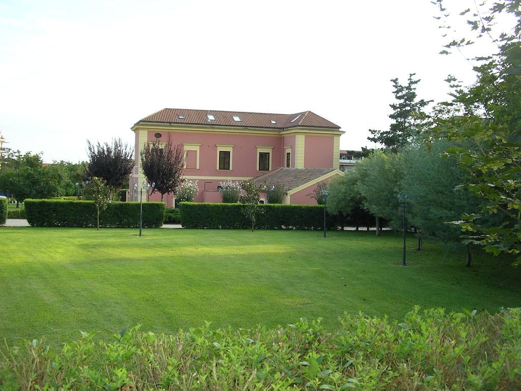 Villa Marcello Caserta Luaran gambar