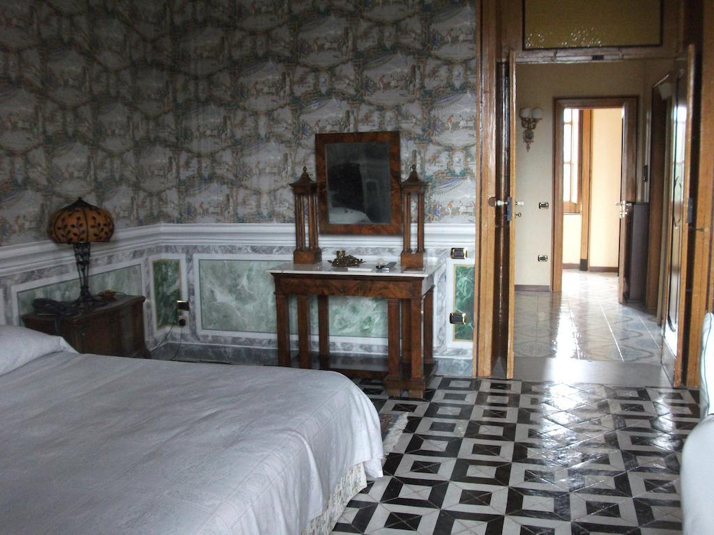 Villa Marcello Caserta Bilik gambar